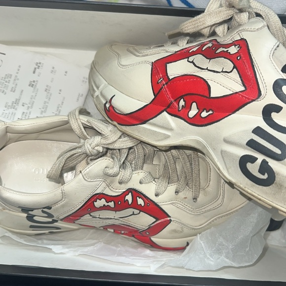 Gucci Red tongue sneakers - Picture 2 of 2